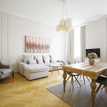 Heymi Apartments Karlsplatz Viena Exterior foto